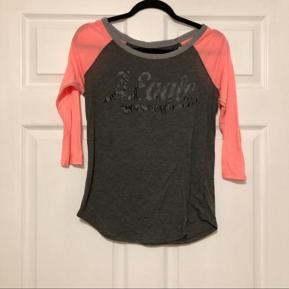 American Eagle 3/4 Sleeve Shirt Gray & Pink